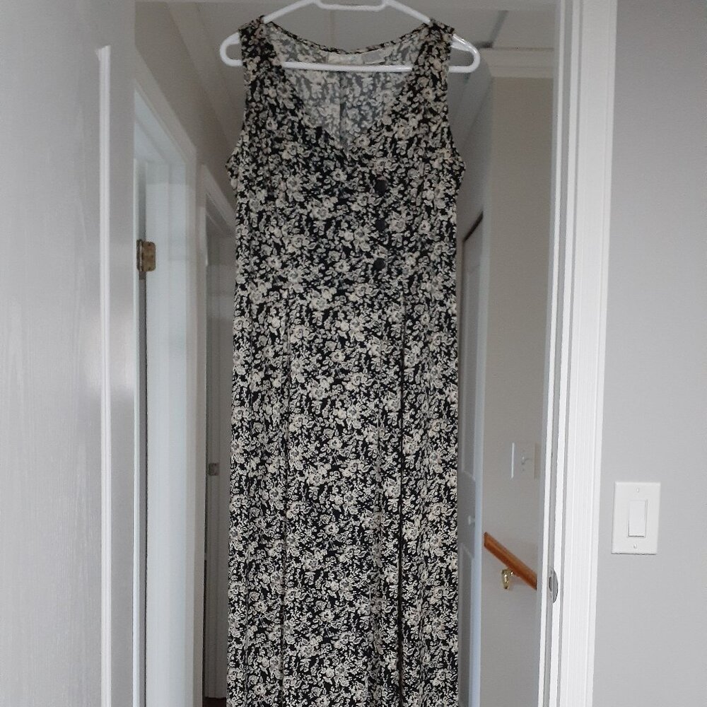 DRESS sleeveless with Black, Beige and Cream Flowers/Leaves/Stems